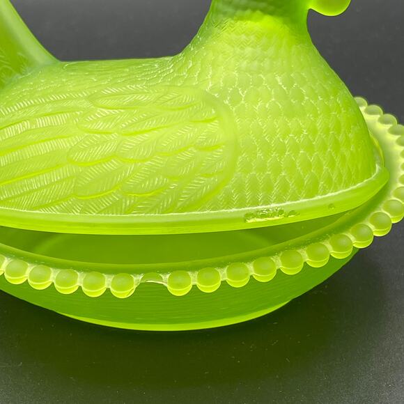 Vtg. Indiana Glass Satin Lime Green Nesting Hen Chicken Candy Dish - Picture 6 of 15